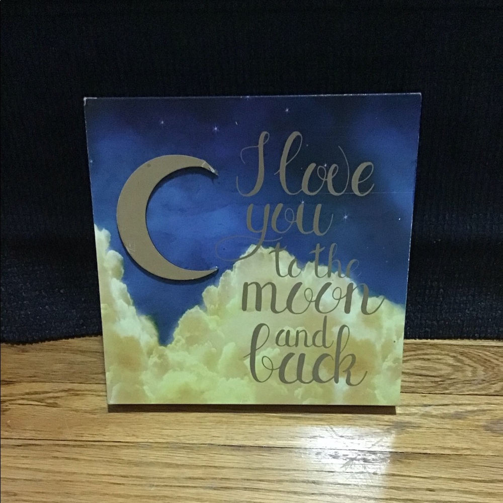 A decor that says love you to the moon and back